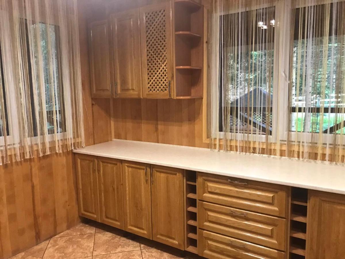 Villa Ялинка à Myhove Extérieur photo