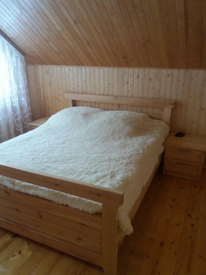 Villa Ялинка à Myhove Extérieur photo
