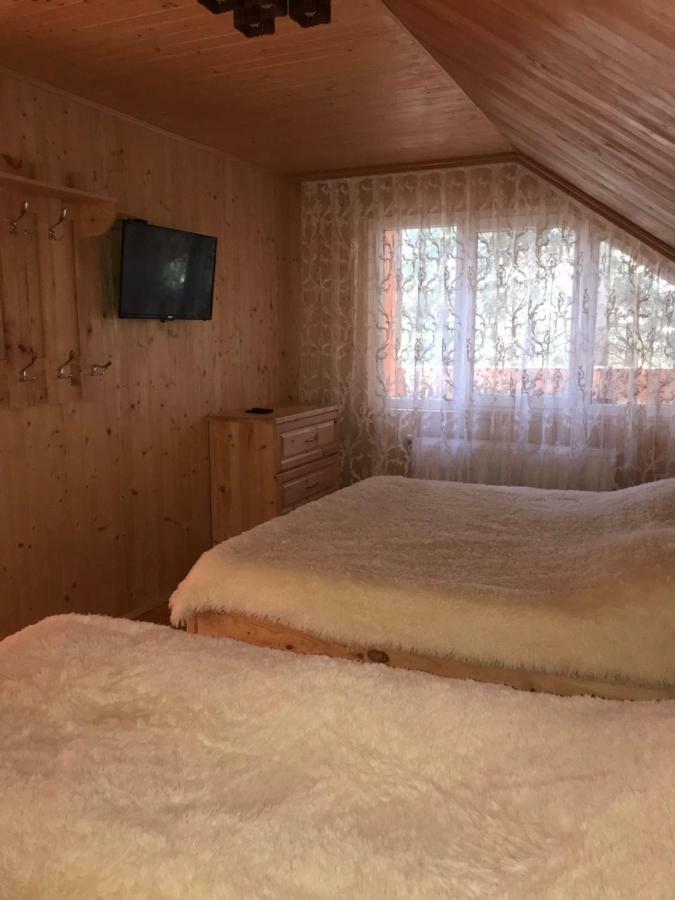 Villa Ялинка à Myhove Extérieur photo